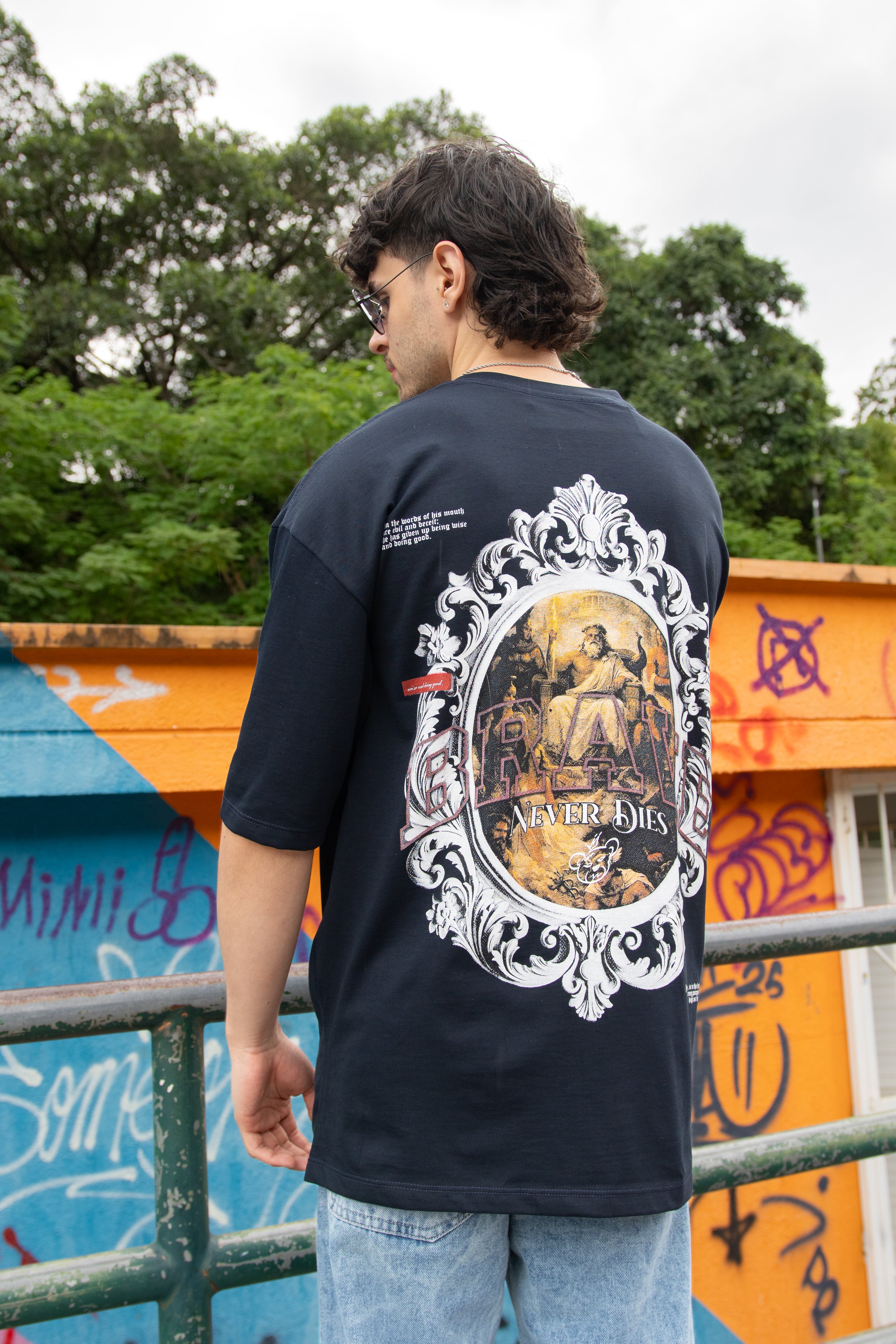 OVERSIZE5 - NEVER DIES