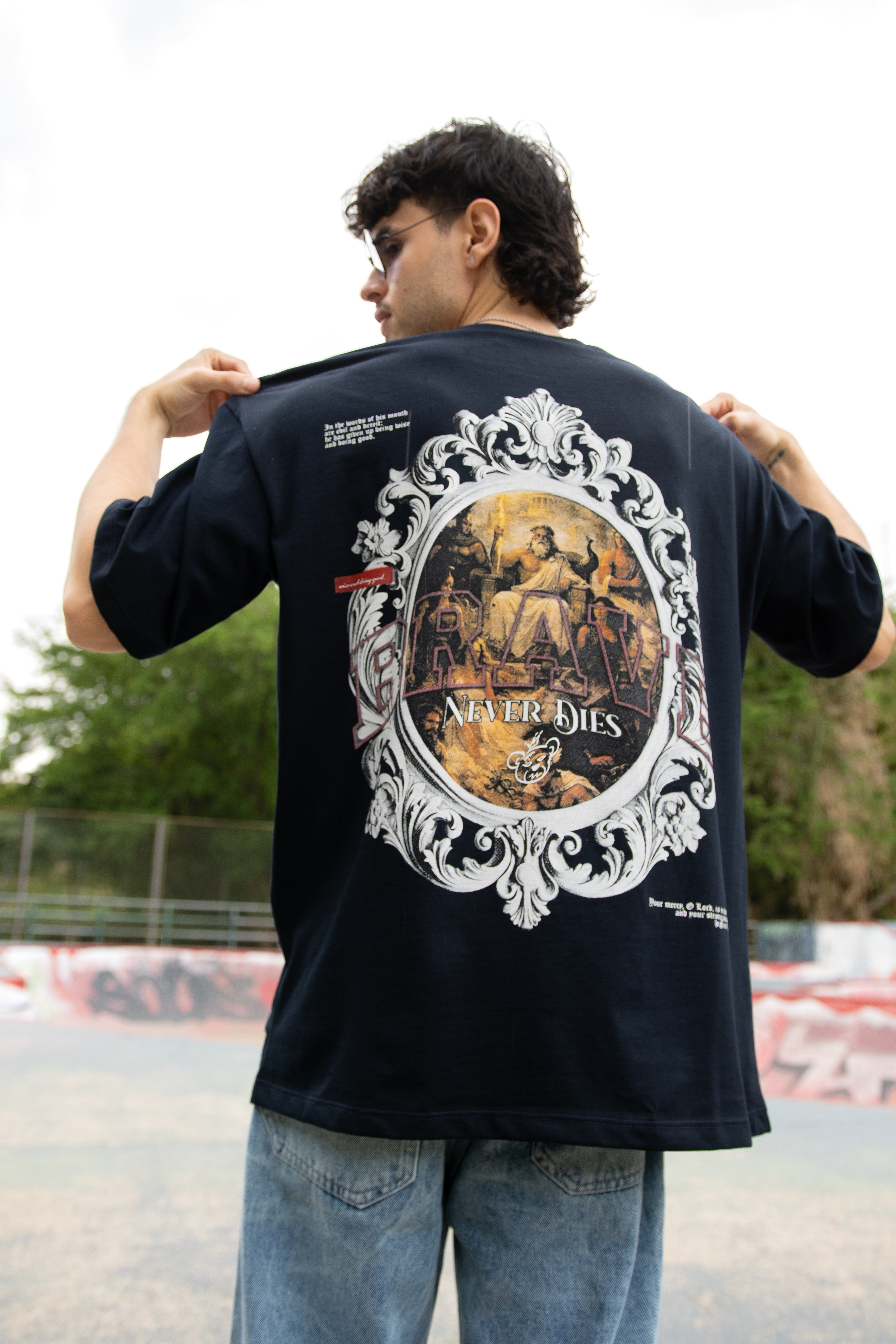 OVERSIZE5 - NEVER DIES